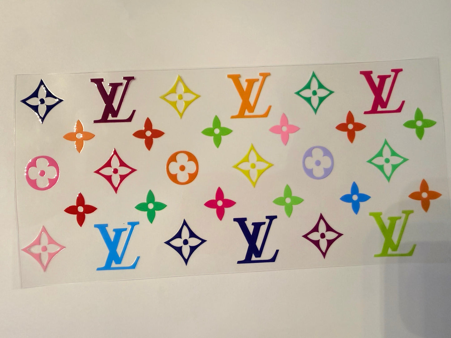 63-COLORFUL LV