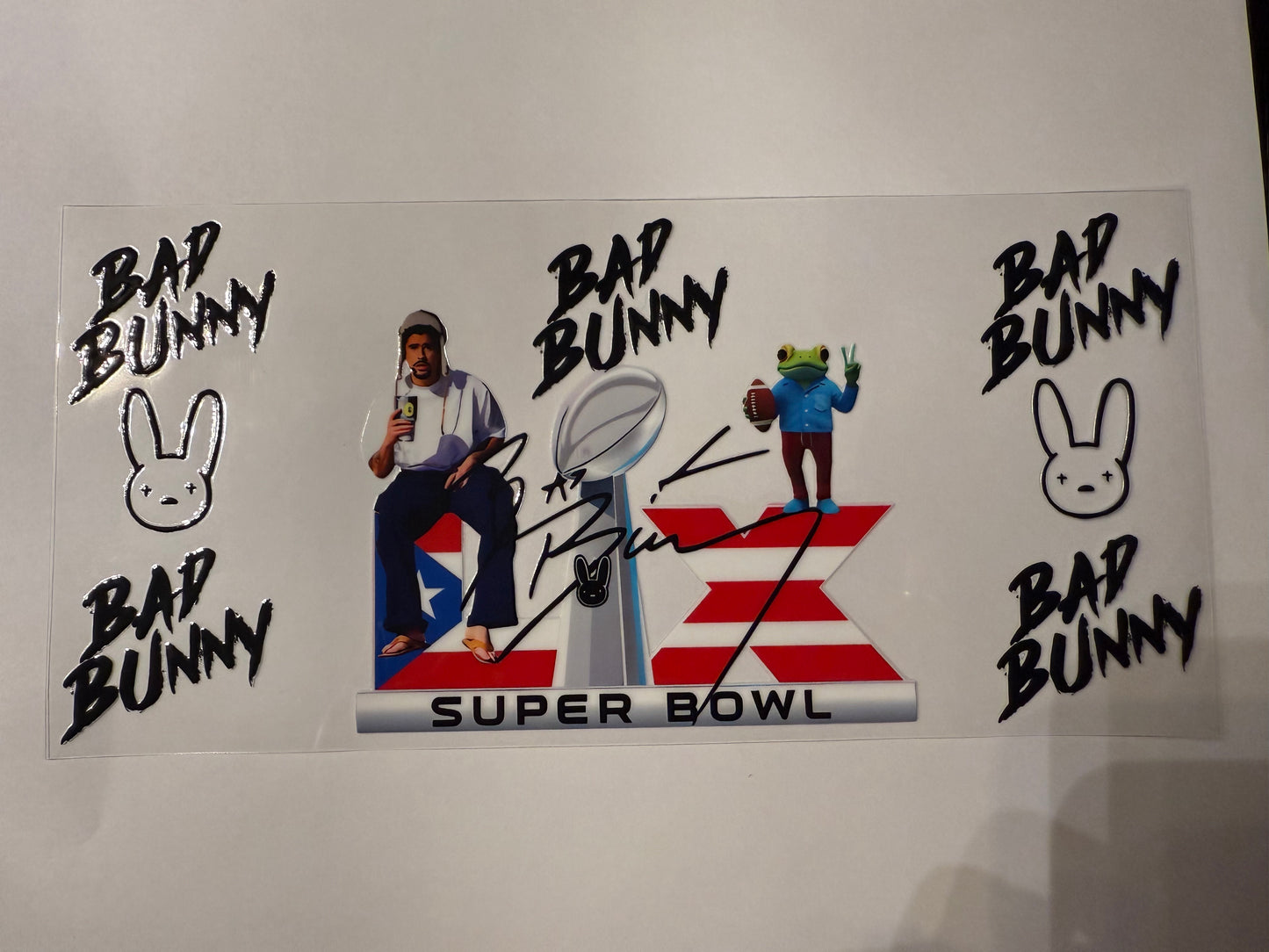 D080 BAD BUNNY SUPERBOWL 1