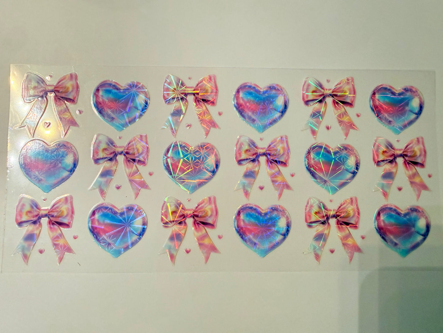 88-HOLOGRAPHIC BOWS AND HEARTS