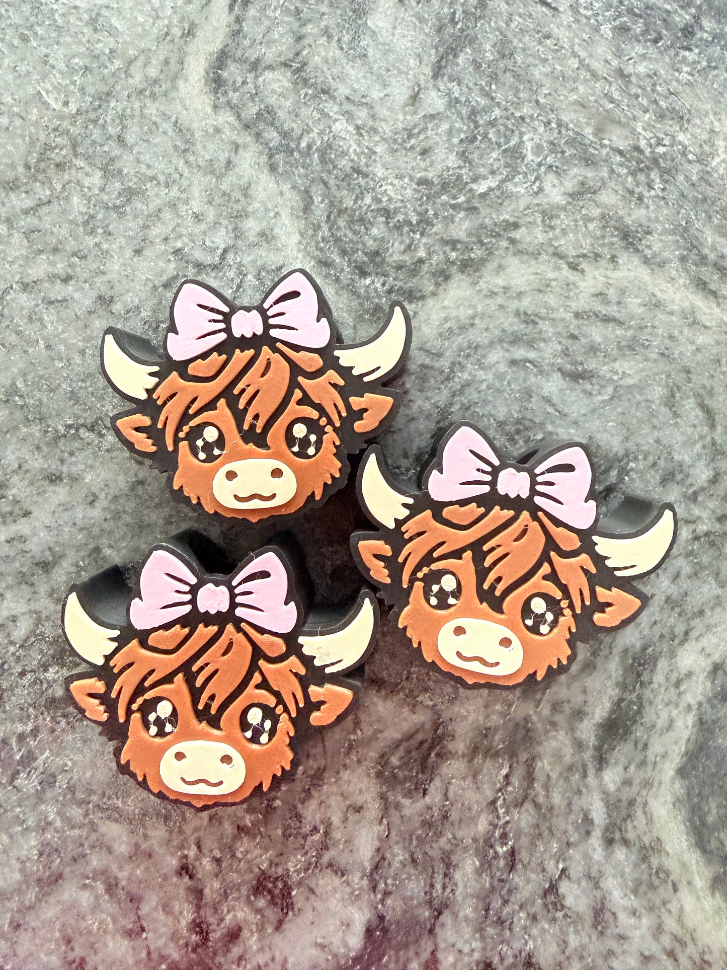 Highland cow w/ bow 1PC