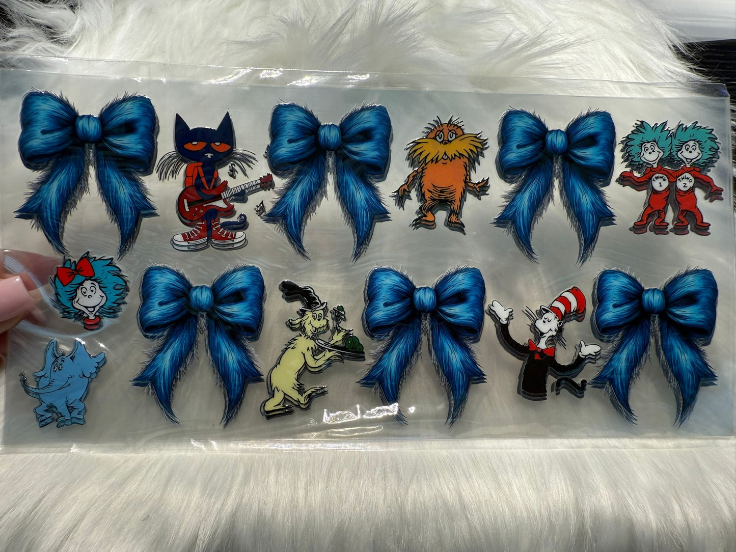 C044 Dr Seuss & Friends Blue Bow Wrap