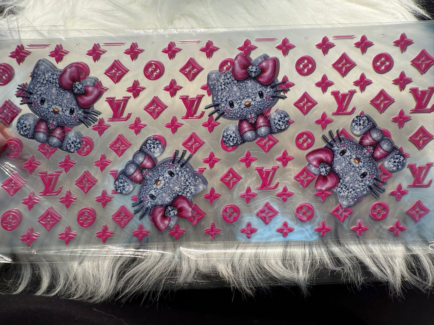 Hello Kitty Glam Wrap