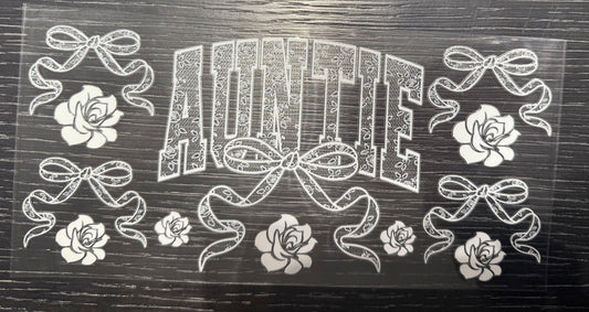 AB33 AUNTIE WHITE LACE