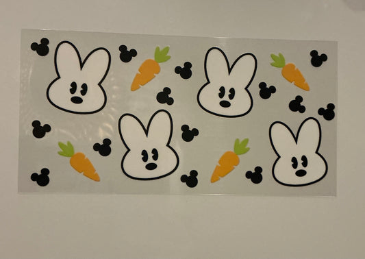 E044 BW BUNNIES