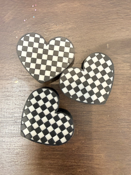 CHECKERED HEART (1PC)