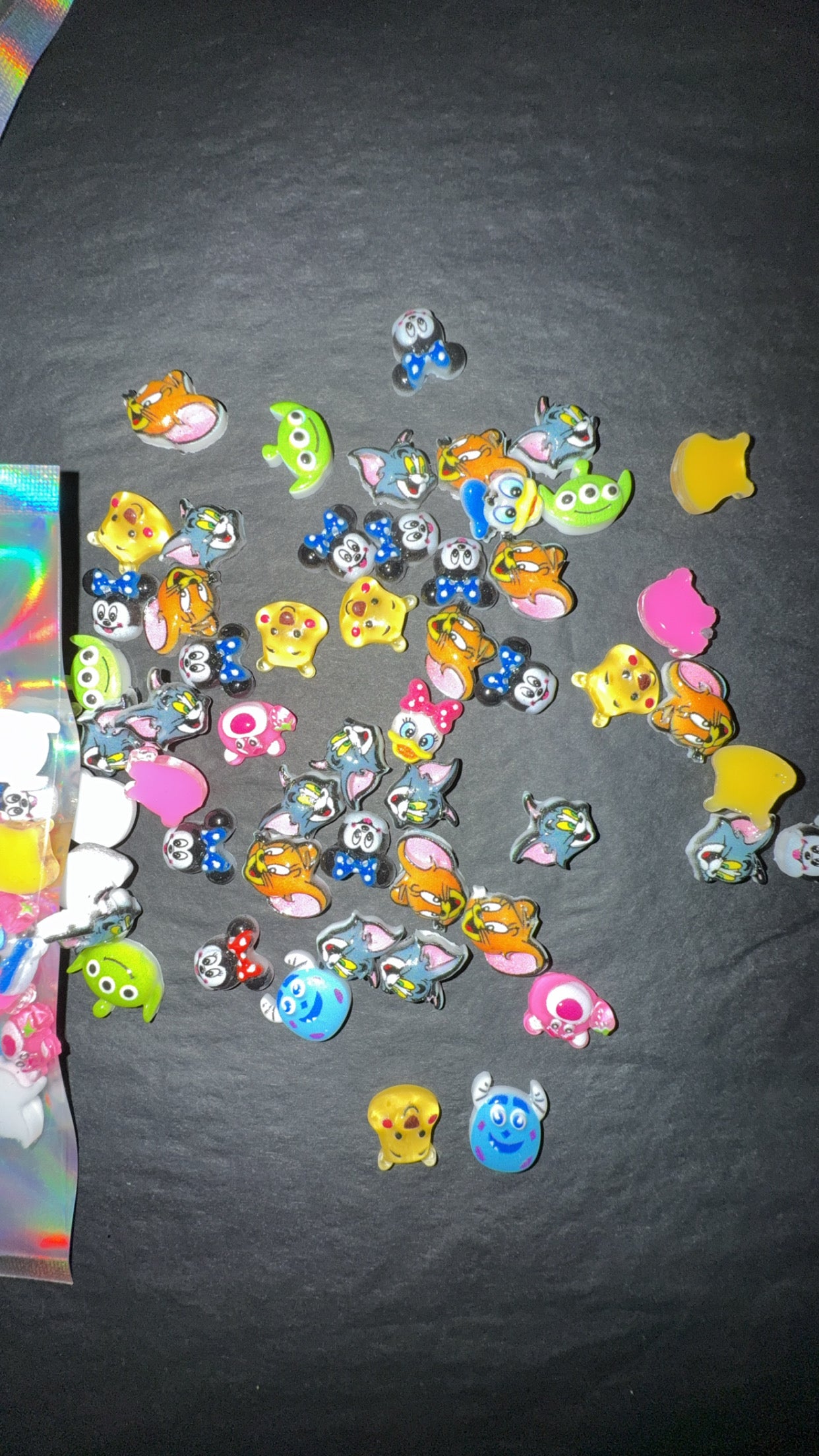 CHARACTER ACRYLIC CUP CHARMS